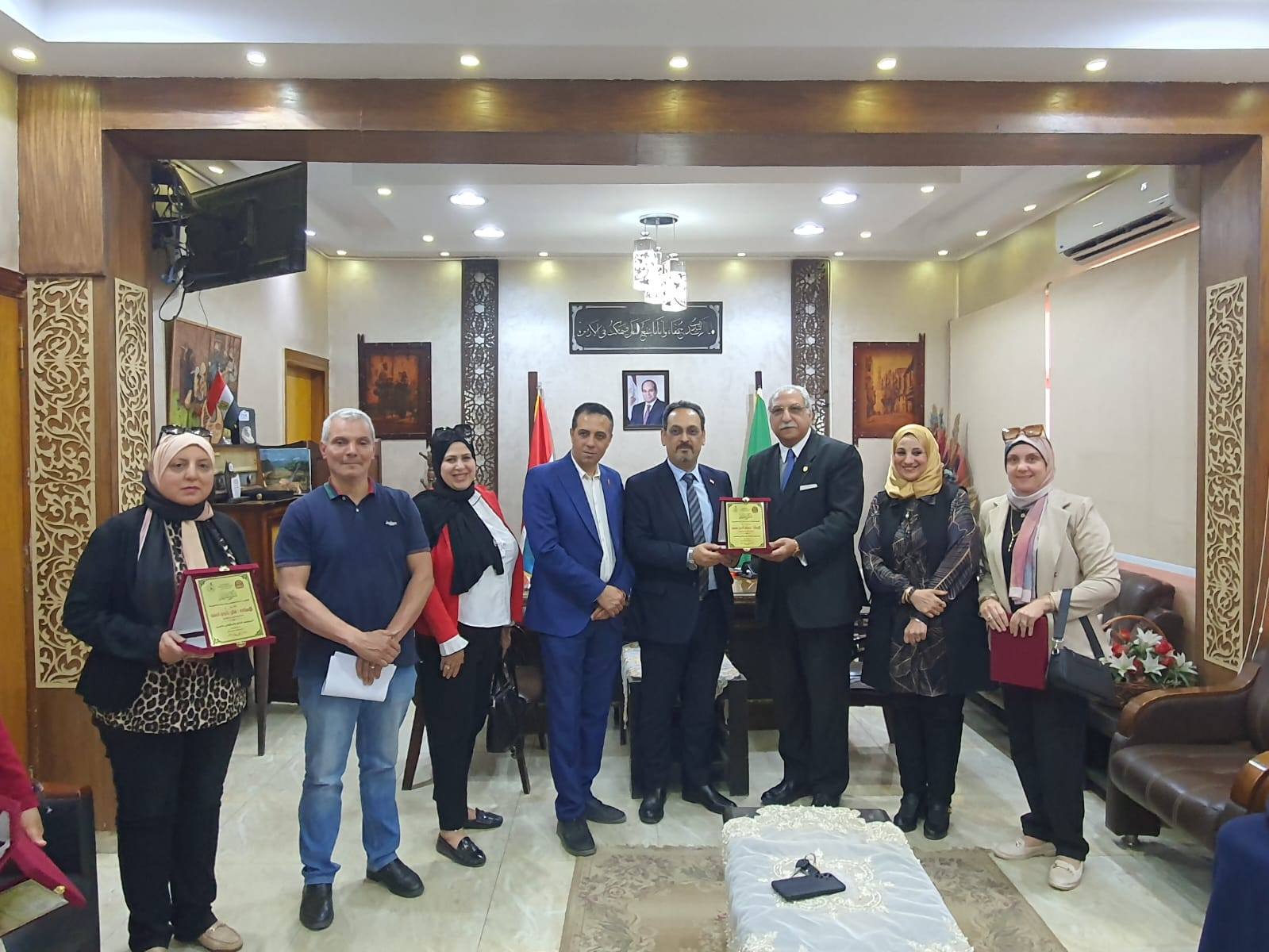 497133797_1204253991491936_1814975213900059282_n مدير تعليم القليوبية... يكرم مديري ووكلاء الإدارات والمعلمين المتميزين على مستوى المحافظة