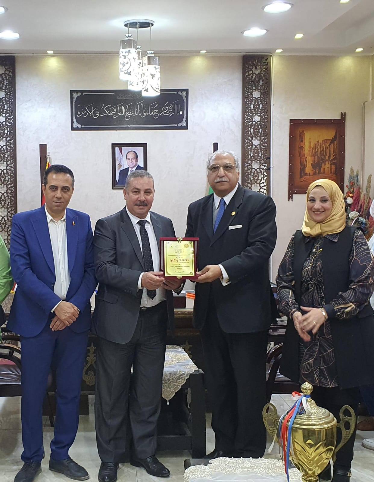 497288115_1204253434825325_303284050288913057_n مدير تعليم القليوبية... يكرم مديري ووكلاء الإدارات والمعلمين المتميزين على مستوى المحافظة