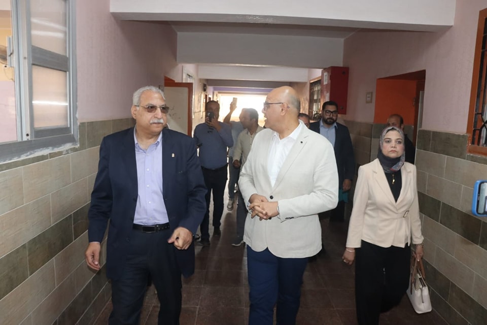502531754_1184120593760609_3202236946627433180_n محافظ القليوبية يتفقد لجان الشهادة الإعدادية للفصل الدراسي الثاني بمدينتي بنها وطوخ
