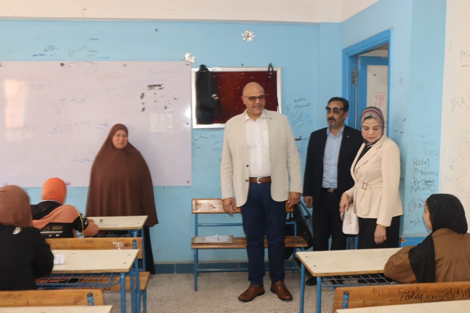 502904209_1184120443760624_817660213833630326_n محافظ القليوبية يتفقد لجان الشهادة الإعدادية للفصل الدراسي الثاني بمدينتي بنها وطوخ